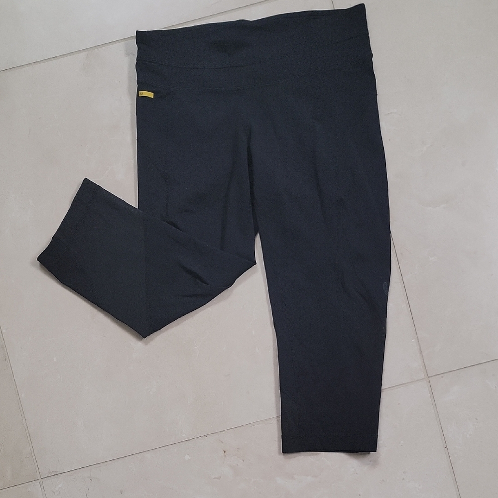 Lole Black Capris